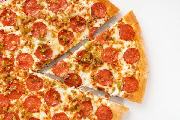 Pepperoni Pizza Białym Tle — Zdjęcie stockowe