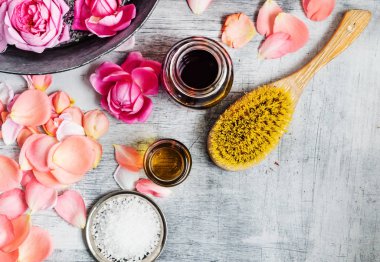 Kaplıca tedavisi çiçeklerle, yakın çekim