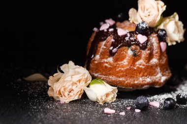 lezzetli pasta çiçeklerle, yakın çekim