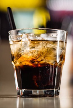 lezzetli kokteyl barda, yakın çekim