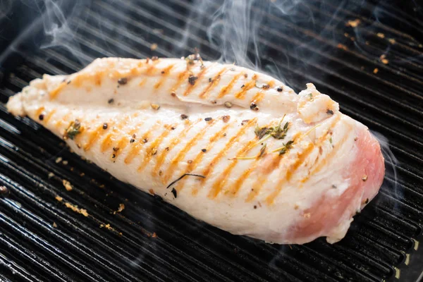 Gegrilde Kipfilet Close — Stockfoto