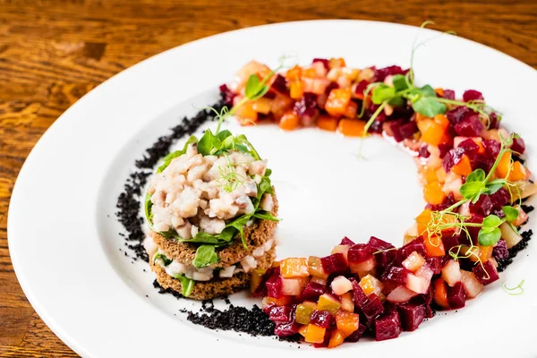 Sallad Med Rödbetor Och Sill — Stockfoto