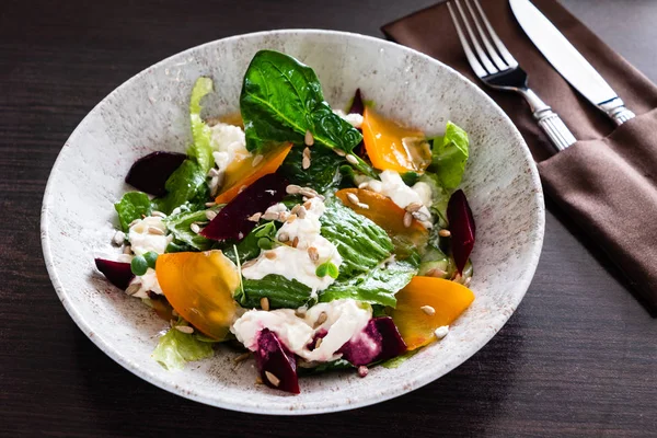 Salada Saudável Com Cáqui — Fotografia de Stock