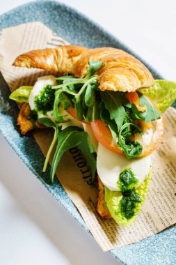 Kahvaltı salatası ile Fransız, yakın çekim