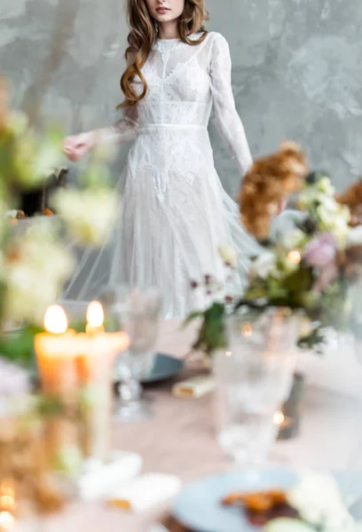 Schöne Braut Mit Blumen Nahaufnahme — Stockfoto