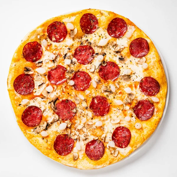 Pepperoni Pizza Med Mozzarella Ost Salami Tomater Paprika — Stockfoto