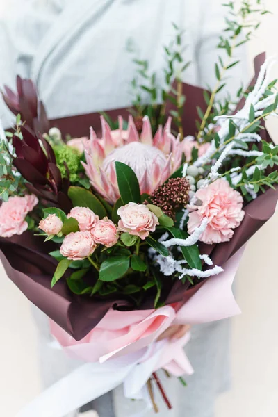 Nice Bouquet Hands Woman — Stock Photo, Image