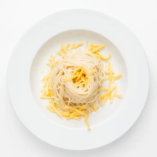 Pasta Med Ost Den Vita Plattan — Stockfoto