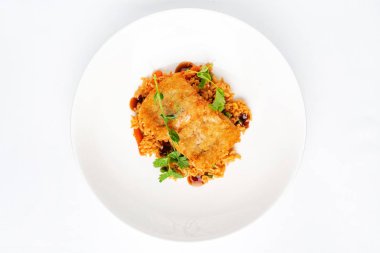 Balık nuggets kızarmış pilav ile