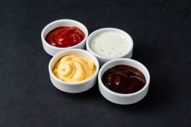 değişik soslar, yakın çekim 