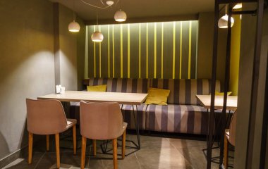 Modern Kafe 'nin içi 