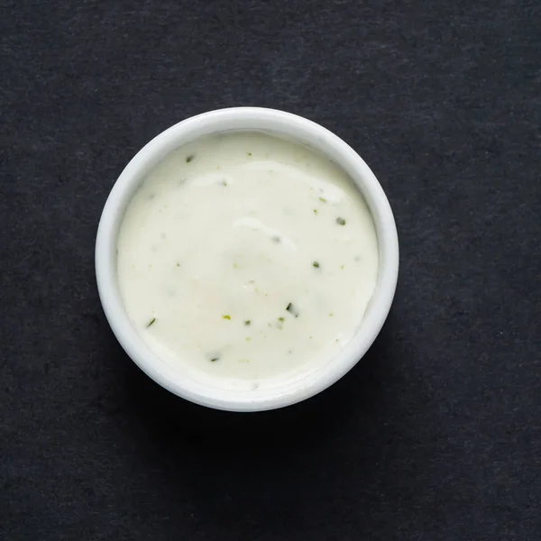 Bowl Sour Cream Dip Sauce Herbs Black Background — Stock Photo, Image