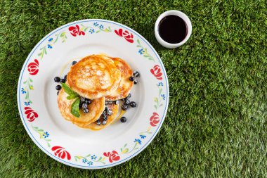 Yabanmersinli gözleme, yakın çekim.