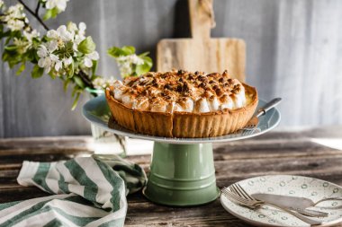 Paskalya kremalı pasta, yakın 