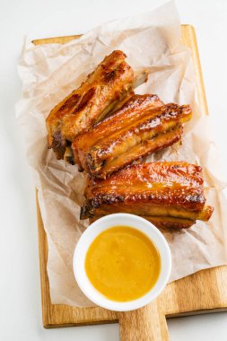 Mangalda pirzola hardal soslu