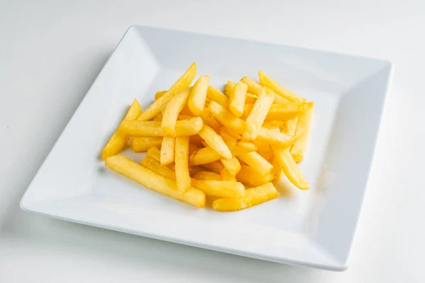 Pommes Auf Dem Weißen Teller — Stockfoto