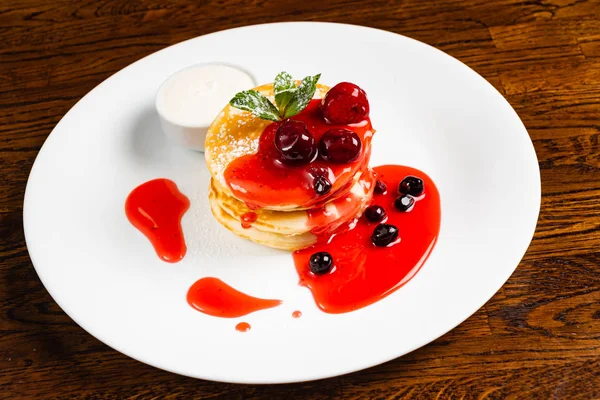 Pancakes Berry Sauce — Stock Photo, Image