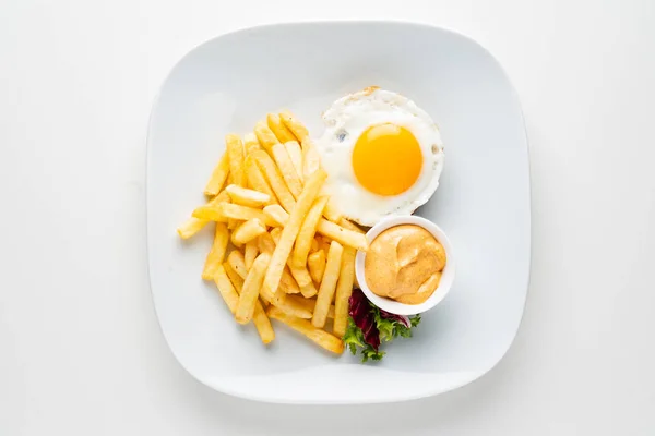 Croqueta Con Huevo Papas Fritas — Foto de Stock