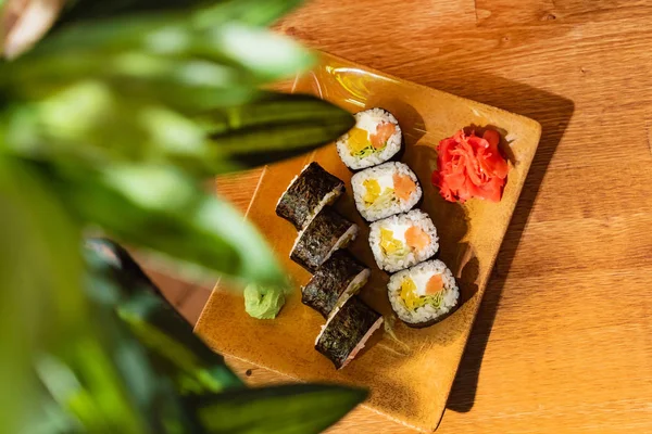 Sushi Ustawić Stole Bliska — Zdjęcie stockowe