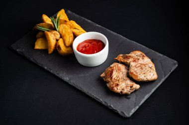 Fırında patatesli tavuk