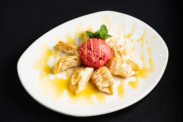 Gnocchi Dolci Con Gelato — Foto Stock