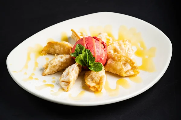 Gnocchi Dolci Con Gelato — Foto Stock