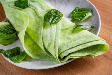 Fesleğenli lavaş (yumuşak, ince mayasız ekmek))