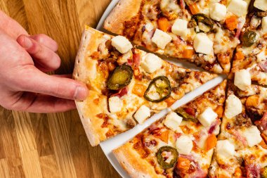 lezzetli İtalyan pizza tablo