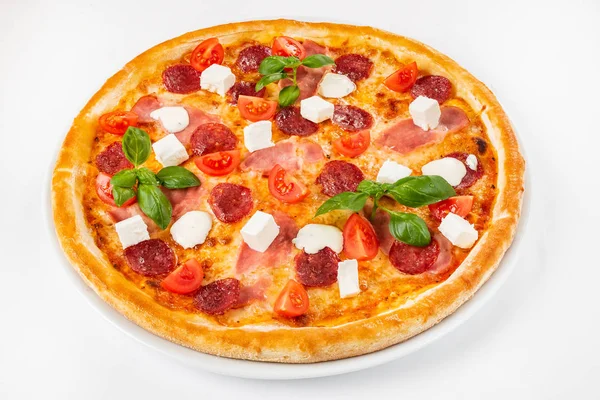 白色背景的披萨 — 图库照片