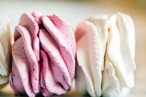 Heerlijk Dessert Zephyr Vorm Van Bloemen Rozen — Stockfoto