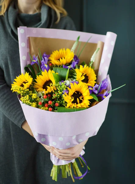 Bonito Buquet Las Manos — Foto de Stock