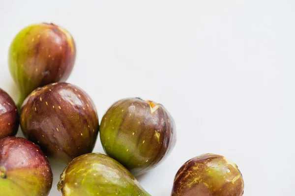 Frische Früchte Bio Feigen Auf Weißem Hintergrund — Stockfoto