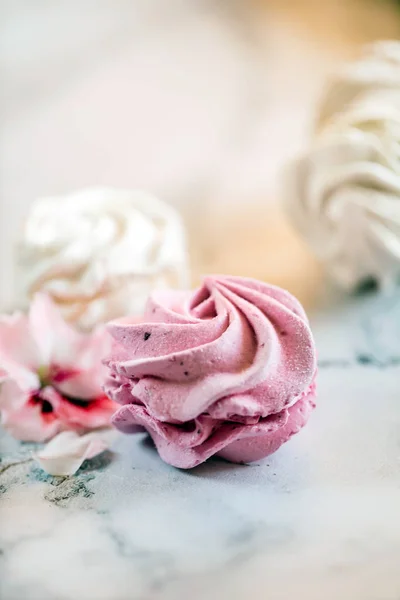 Hermosos Postres Deliciosos Zephyr Forma Flores Rosas — Foto de Stock