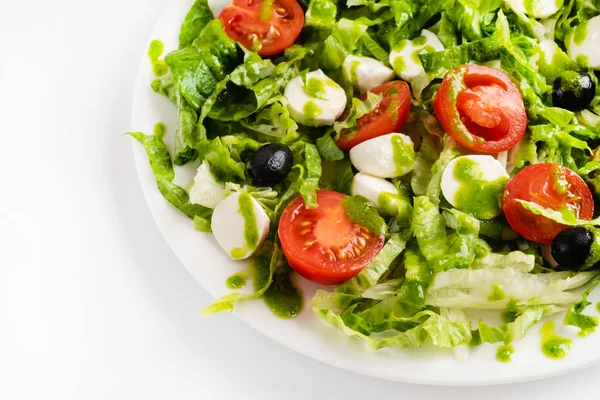 Insalata Greca Fresca Con Mozzarella Pesto — Foto Stock