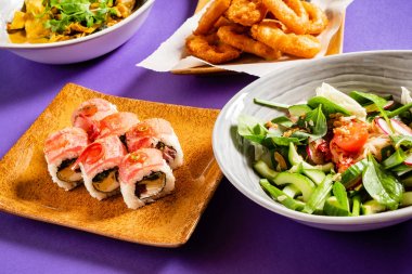 asya restoranında ayarlayın, yakın