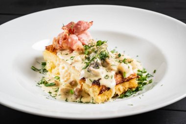 Patates babka lezzetli bir yemektir, özellikle Belarus ve Polonya 'da popülerdir.