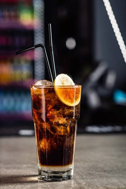 lezzetli kokteyl barda, yakın çekim