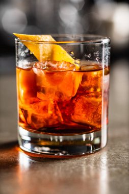 barda kokteyl cam, yakın