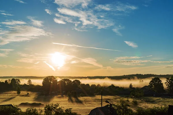 Tôt Matin Village Caché Dans Brouillard — Photo