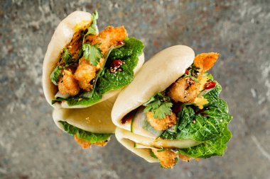 Gua bao, tavuk ve sebze ile buğulanmış çörekler. Asya cuisin