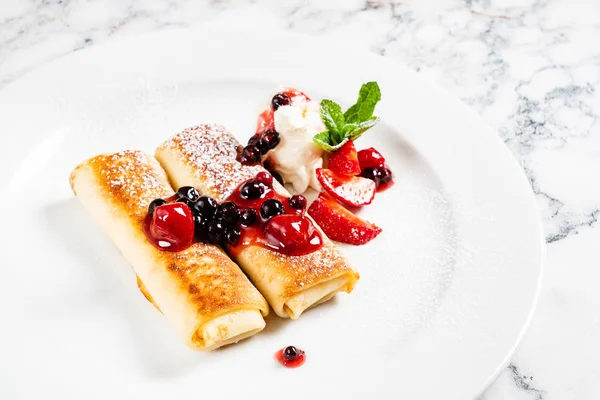 Pancakes Strawberries Mint Plate — Stock Photo, Image