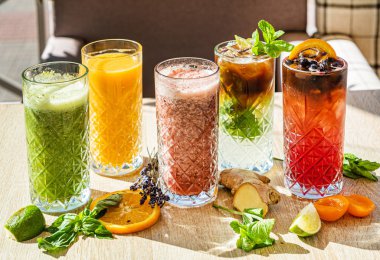 smoothies farklı türde kümesi