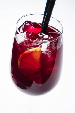 yaz kokteyli beyaz arka plan izole