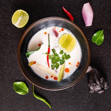 Thai Style Hindistan cevizi çorbası, Vegan