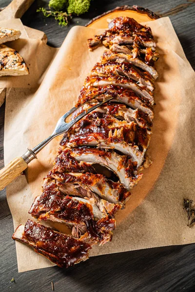 Grilled Ribs Wooden Board Close — Stock Photo, Image