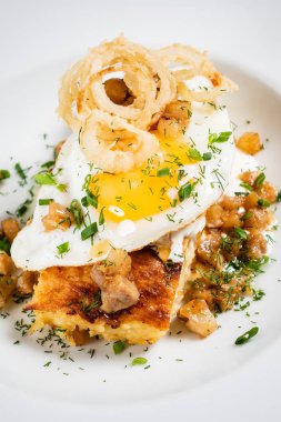 Patates babka lezzetli bir yemektir, özellikle Belarus ve Polonya 'da popülerdir.