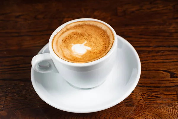 Cup Cappuccino Trä Bakgrund — Stockfoto