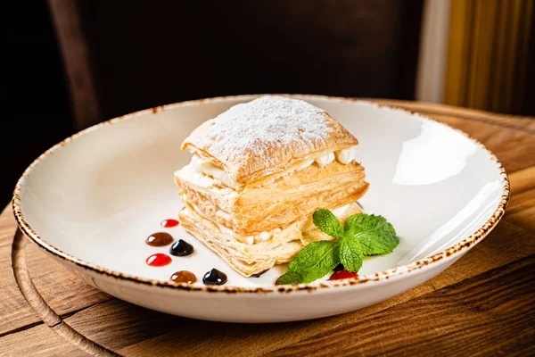 Blätterteigkuchen Mit Vanillecreme — Stockfoto