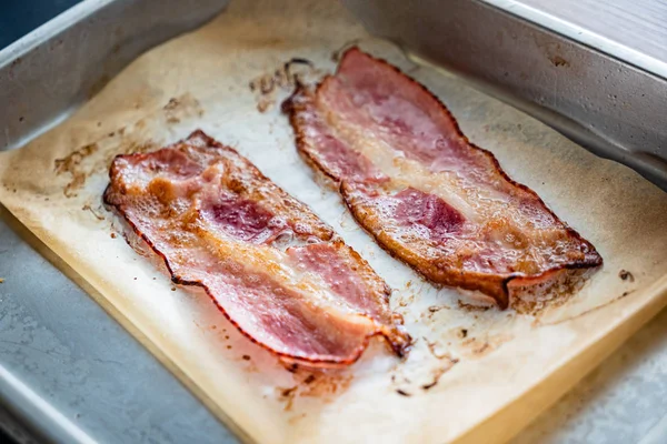 Stekt Bacon Pergament Närbild — Stockfoto