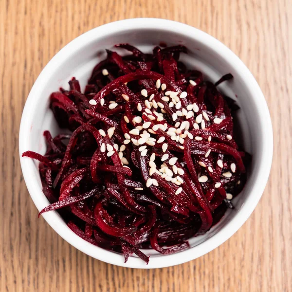 pancar salatası ile susam, yakın çekim